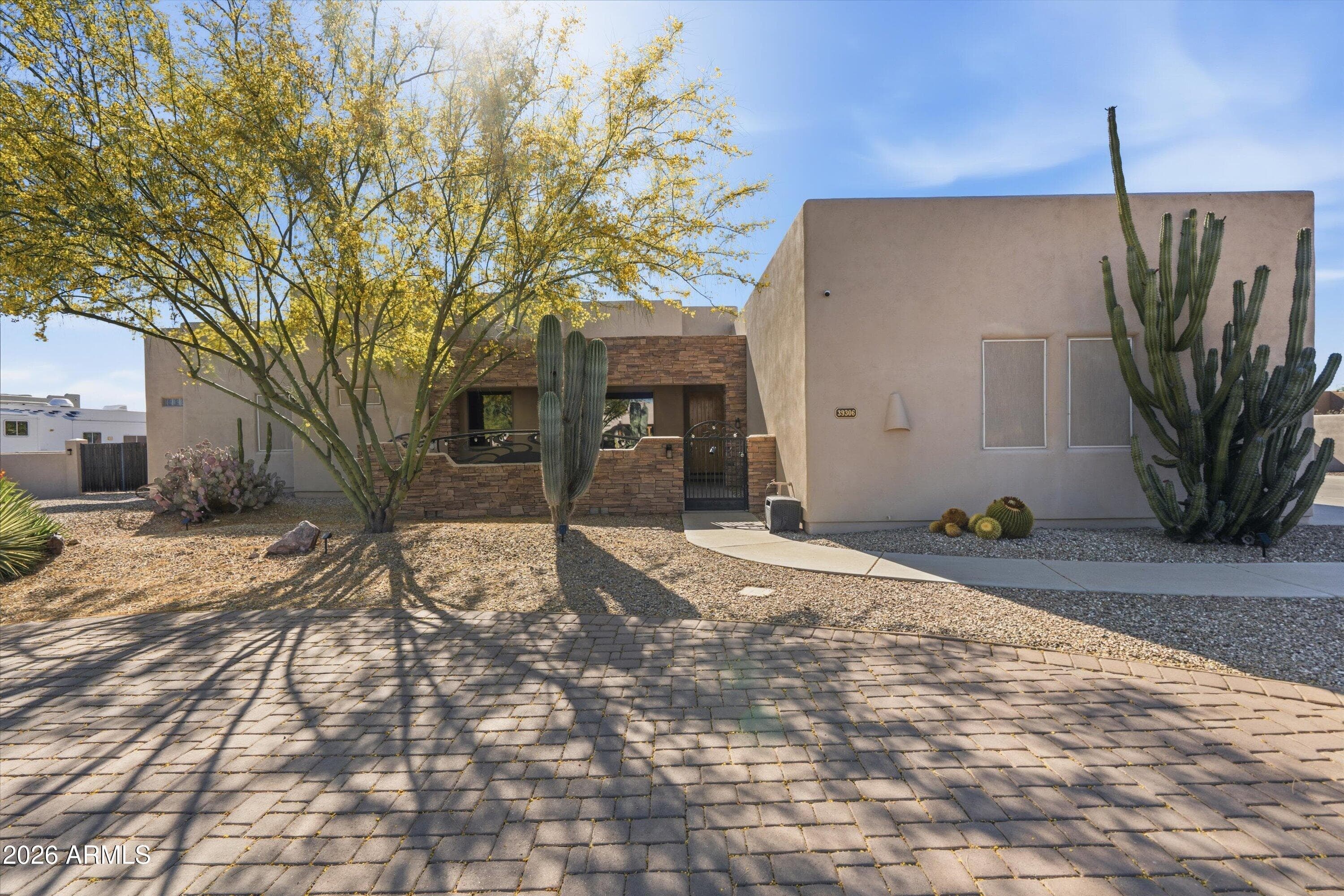 39306 N 2ND Place, Desert Hills, AZ 85086 photo 2